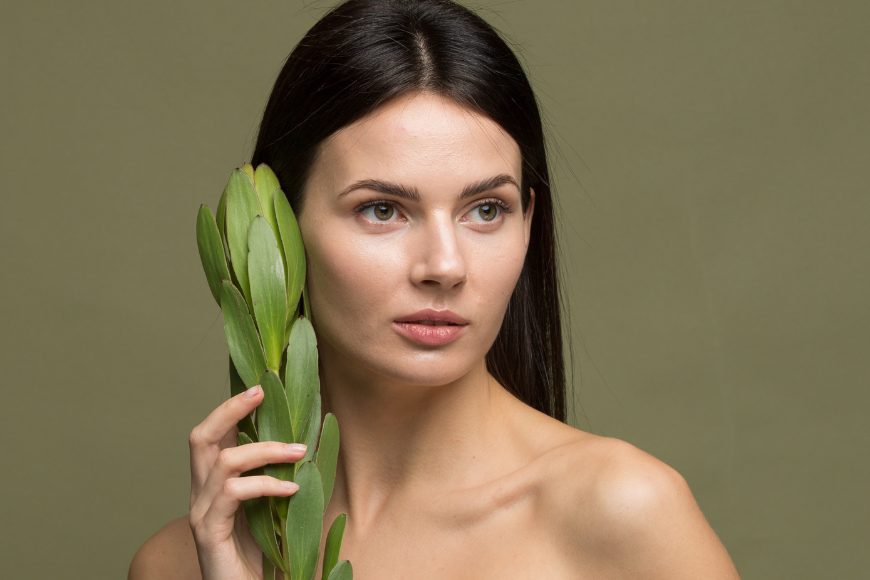 Чим змивати макіяж?